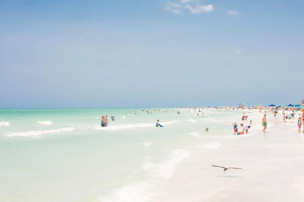 Lovely 1 Bedroom Unit Across From Lido Key Beach Sarasota Esterno foto