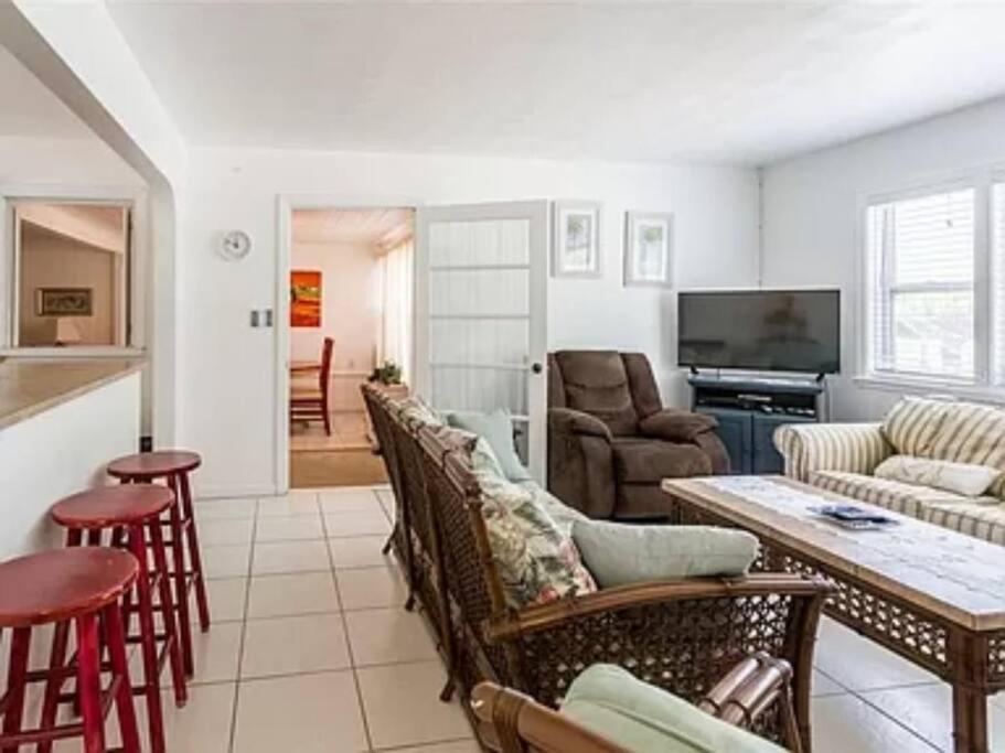 Lovely 1 Bedroom Unit Across From Lido Key Beach Sarasota Esterno foto